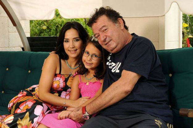 İpek Açar'dan rahmetli eşi Kayahan'ın kızı Beste Açar'a tokat gibi  'soyadı' cevabı - Resim: 1