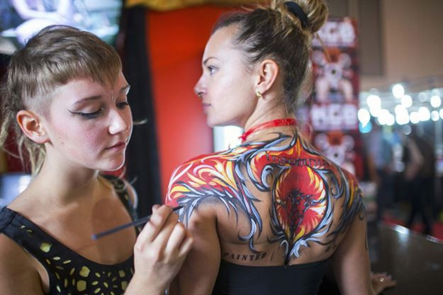 Dünyanın en büyük erotik fuarı açıldı - Resim: 4