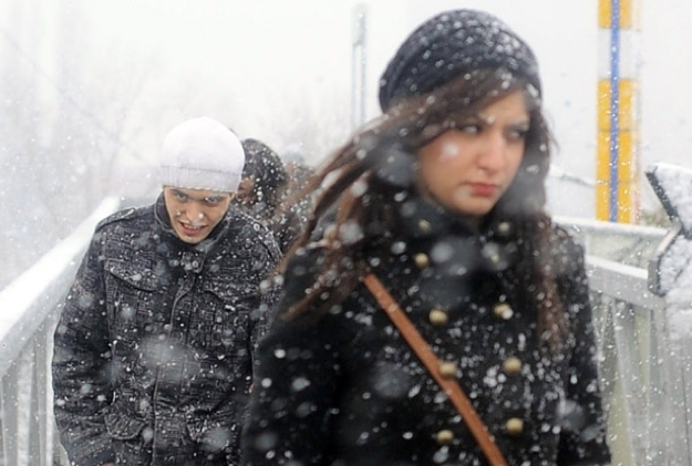 Kar İstanbulluları perişan etti! - Resim: 2