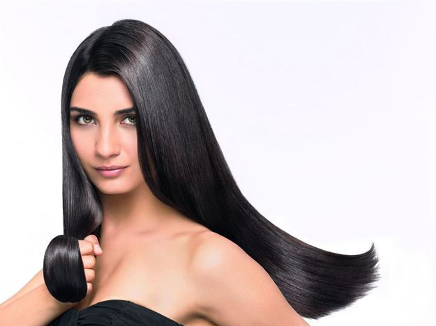 Tuba Büyüküstün'ün makyajsız hali - Resim: 2