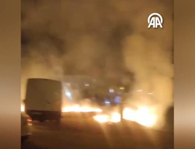 Düğün sonrası atılan havai fişekler yangına neden oldu - Resim: 1