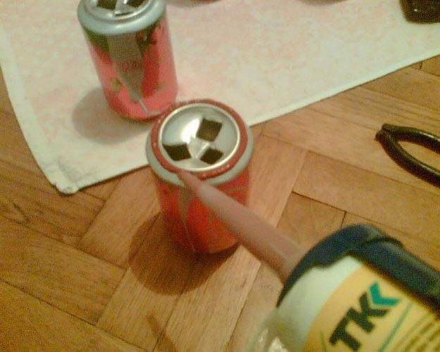 Teneke kutulardan yaptığı şey akla hayal gelmez! - Resim: 2