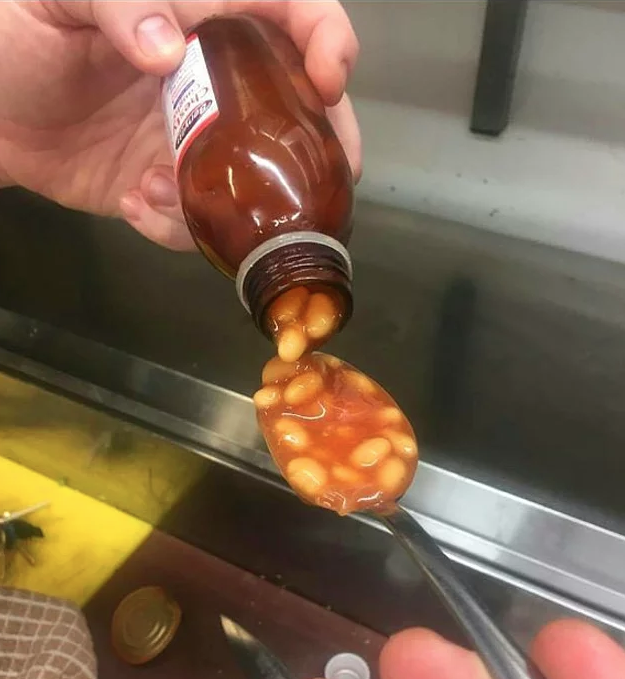 Bu fotoğraflar neden galeride bulunur istedi ama kimse anlam veremedi - Resim: 3