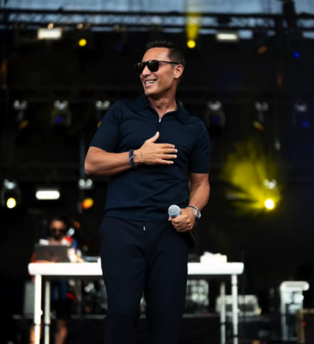 Mustafa Sandal'dan konserde çalışanı aşağıladı! Skandal sözler bomba gibi patladı - Resim: 4