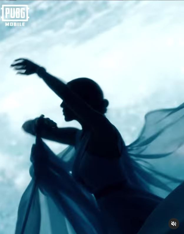 Hadise 'Coş Dalgalan' şarkısına su altında klip çekti Efsane görüntüler... - Resim: 2