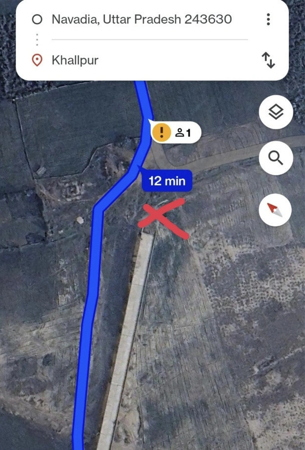 Navigasyonun gösterdiği yoldan gittiler, yıkılan köprüden yuvarlandılar! - Resim: 0