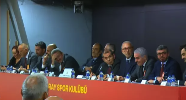 Galatasaray'da Divan Kurulu toplandı! Dikkat çeken Barış Alper ve Icardi tartışması - Resim: 0