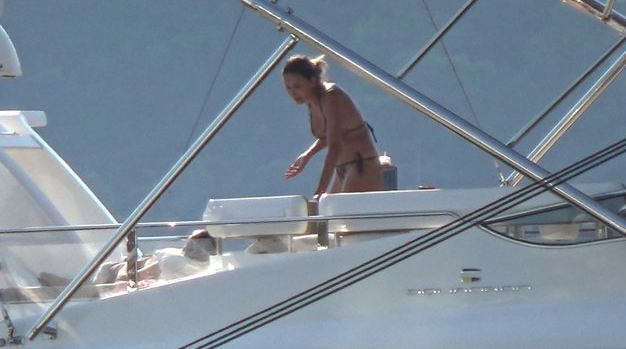 Mustafa Sandal'la Emina Jahovic fena kapıştılar!  - Resim: 2