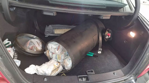 Oto gaz silindirinde 522 bin euro bulundu! - Resim: 0