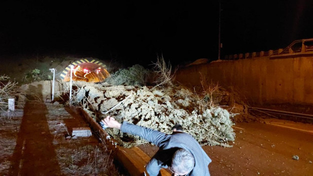 Bolu Dağı Tüneli girişinde heyelan - Resim: 0