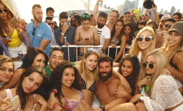 Çapkın fenomen Dan Bilzerian gönlünü kime kaptırdı? - Resim: 1