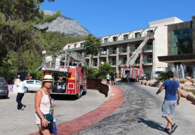 Antalya'da lüks otelde büyük panik her şey bir anda oldu - Resim: 1