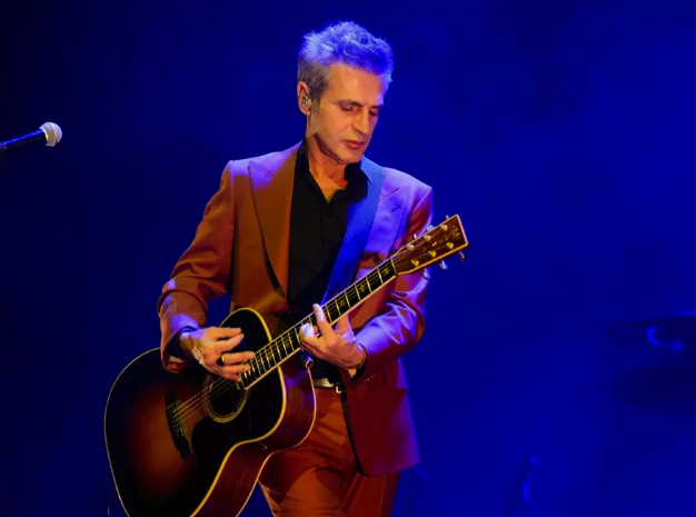 Teoman konserde herkesi şoka soktu! Bir anda kadın vokalin çıplak bacağına... - Resim: 2