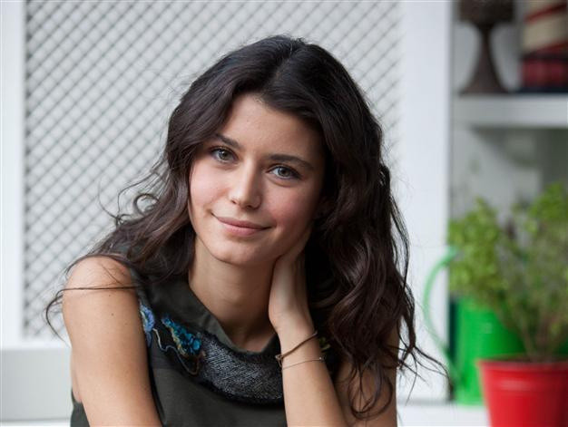 Beren Saat fotoğraf çıktı yasak aşk yaşıyor iddiası olay! - Resim: 1