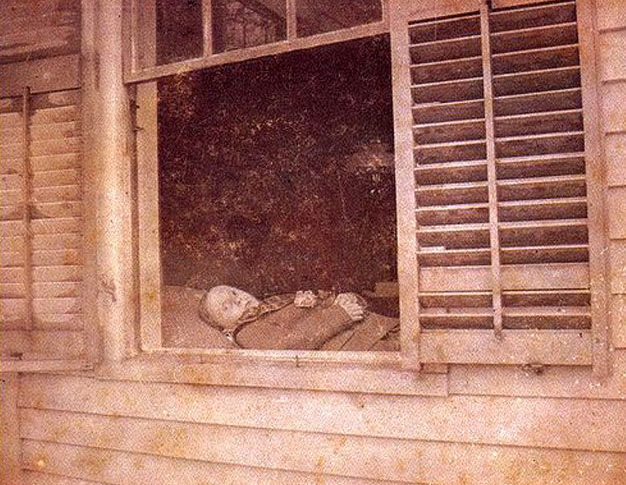 Ölülere poz verdirme geleneği - Resim: 4