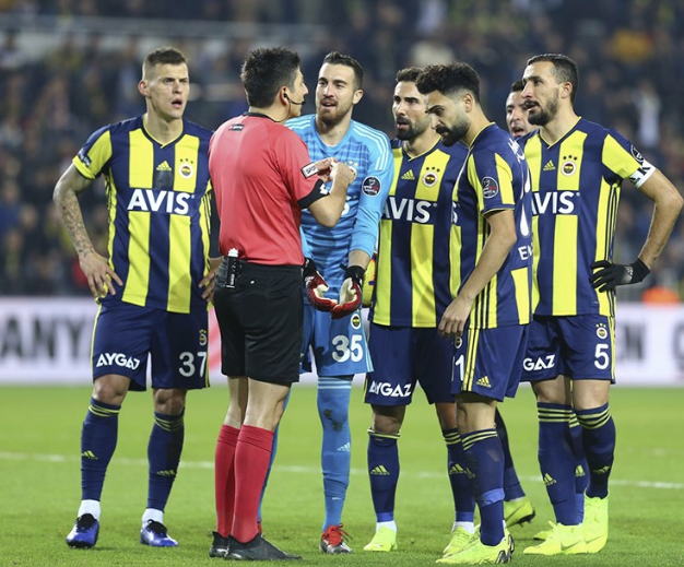 Fenerbahçe'de 3 isim yolcu! Asıl bomba Comolli - Resim: 1