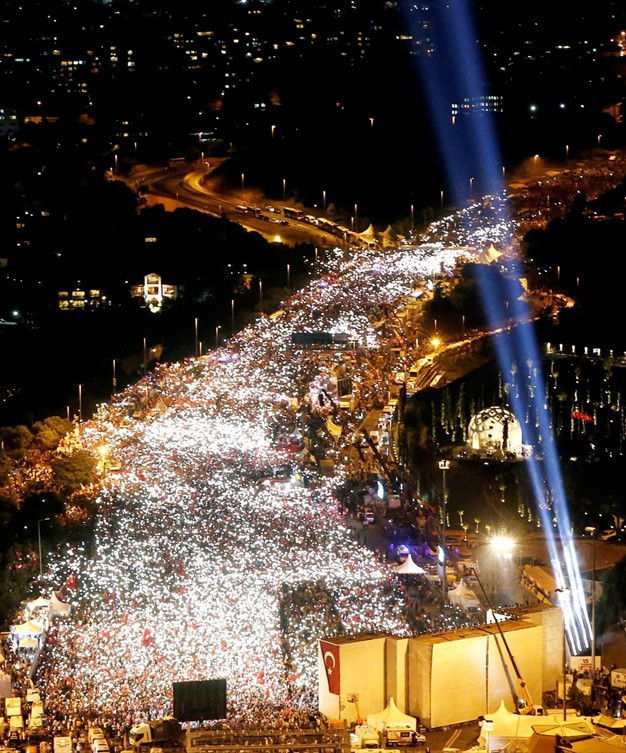 15 Temmuz 2016 saat 22.00! 1 yıl sonra aynı yere bir daha bakın! - Resim: 4