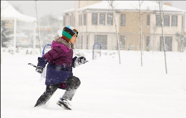 Yoğun kar yağışı var! Okullar tatil mi? - Resim: 1