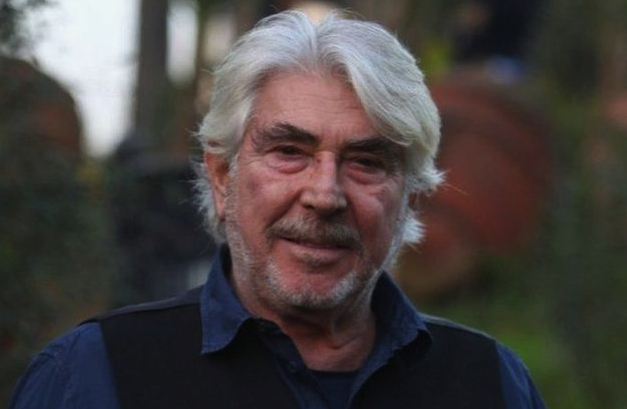 Usta oyuncu Erdal Özyağcılar tekerlekli sandalyede görüntülendi, o hali görenleri endişelendirdi! - Resim: 2