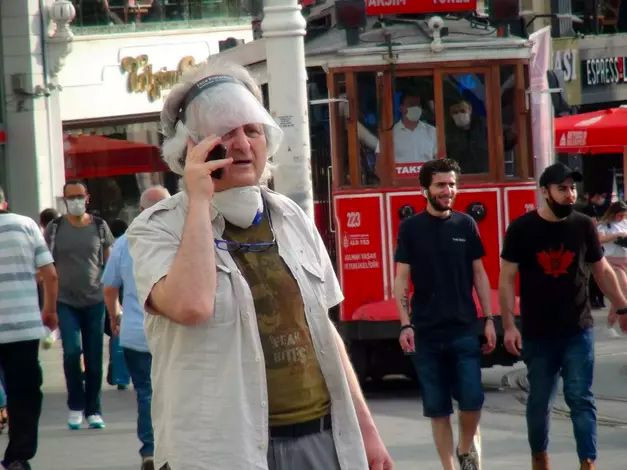 İstanbul'da maske rezaleti! Maskesiz sokağa çıkmıyorlar ama... - Resim: 2
