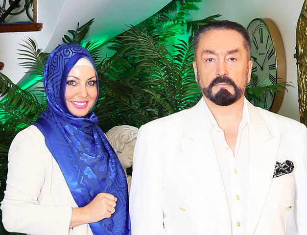 Adnan Oktar'ın kediciklerinden Serap Akıncıoğlu'na MHP'den şoke eden karşılık - Resim: 2