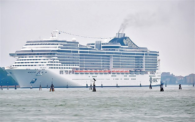 Dünyanın en büyük yolcu gemileri - Resim: 1