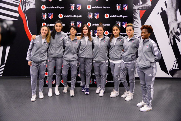 Ahmet Nur Çebi konuştu: Tüm kadınları maça davet ediyorum - Resim: 2