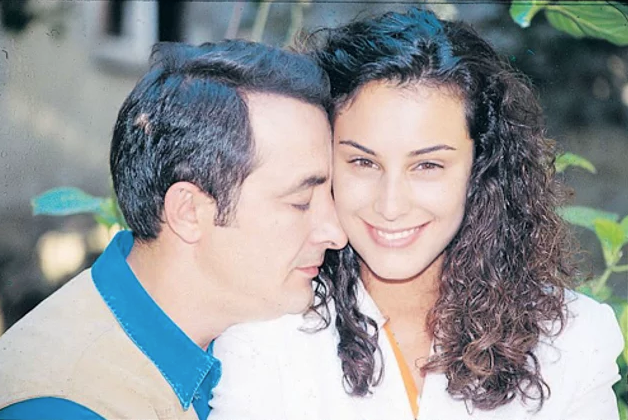 Yılların eskitmediği bu aşkın sırrı belli oldu! Arzum Onan ve Mehmet Aslantuğ... - Resim: 3