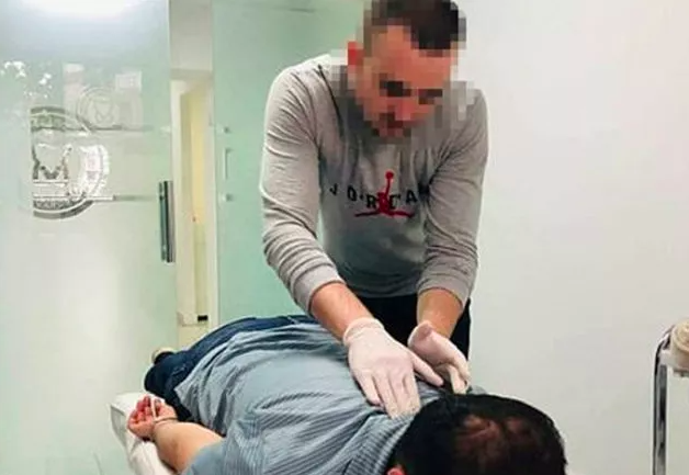 Facebook'tan buldu hayatı cehennem oldu! Artık belden aşağısı tutmuyor - Resim: 0