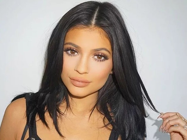 Kardashian'ın Snapchat'te öyle paylaşımları varki... - Resim: 1