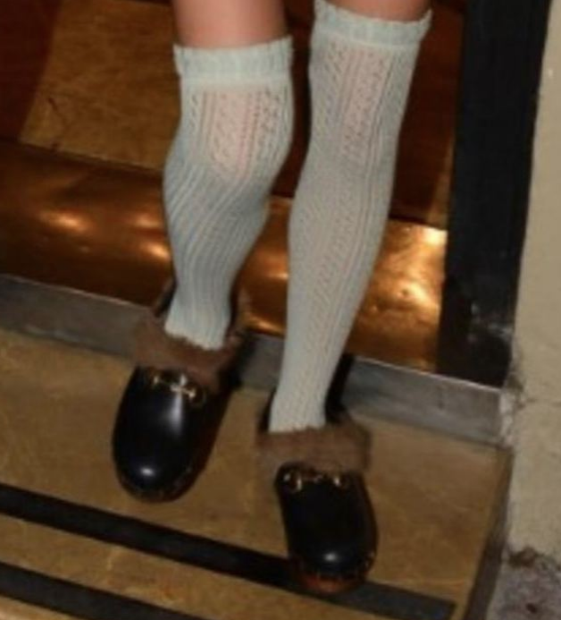 Aşk-ı Memnu'nun Bihter'i Beren Saat'in terlikleri olay oldu fiyatı dudak uçuklattı! - Resim: 3