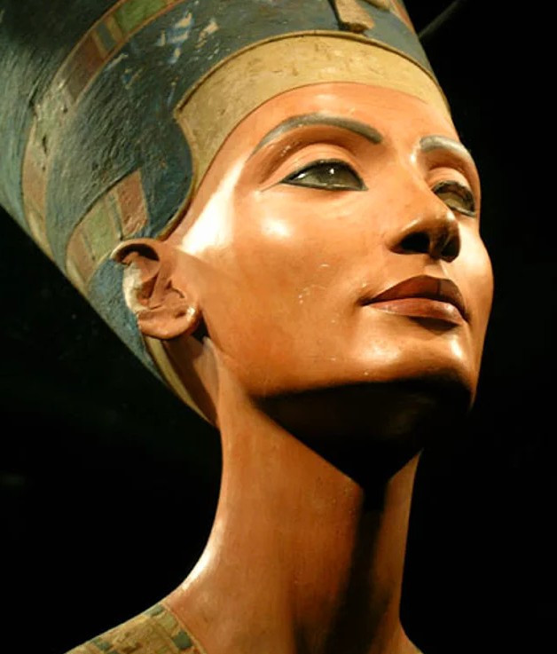 Gelmiş geçmiş en ünlü kadın hükümdarlar biri varki… - Resim: 2