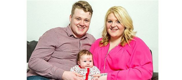 Bebeğin alnını gören şok oluyor - Resim: 1