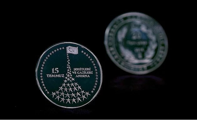 15 Temmuz'a özel hatıra paralar basıldı - Resim: 1