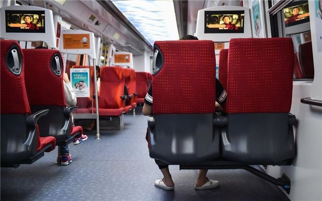 Bu metroya sadece zengin olan yolcular biniyor - Resim: 2