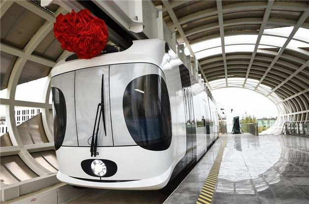 Çin'de bir ilk uçan trene bakın - Resim: 1