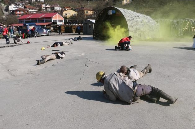 660 kişi ile gerçeği aratmayan tatbikat - Resim: 2