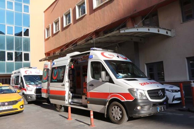 Çocukların kavgasına büyükler de katıldı! - Resim: 0