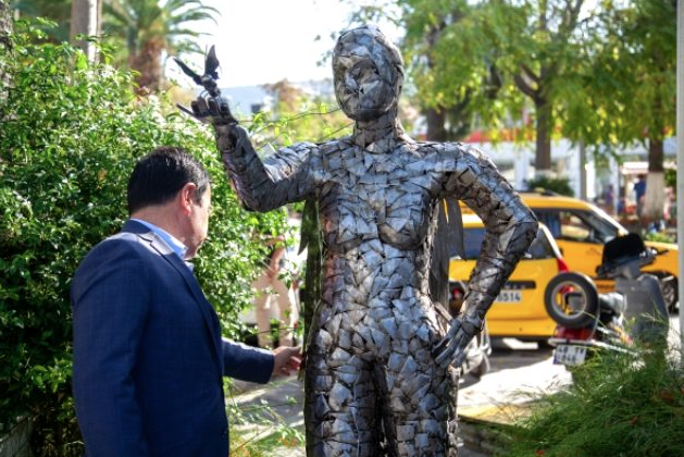 Neslican Tay'ın heykeli dikildi 4. kez yakalandığı kanseri yenememişti - Resim: 2