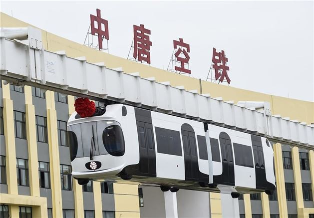 Çin'de bir ilk uçan trene bakın - Resim: 4