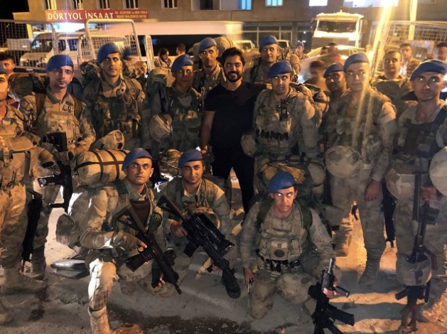 Yusuf Güney'in polislerle paylaşımı sosyal medyayı salladı harekata desteği TT oldu - Resim: 4