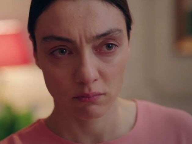 Kırmızı Oda son bölüm sezon finalinde Masumlar Apartmanı Gülben sürprizi - Resim: 1