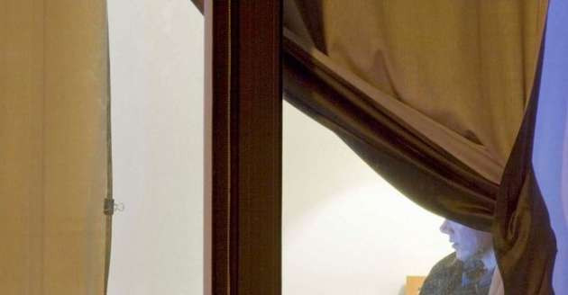 Bu nasıl fotoğrafçı! Dikizleyip fotoğrafları satışa çıkardı! - Resim: 2