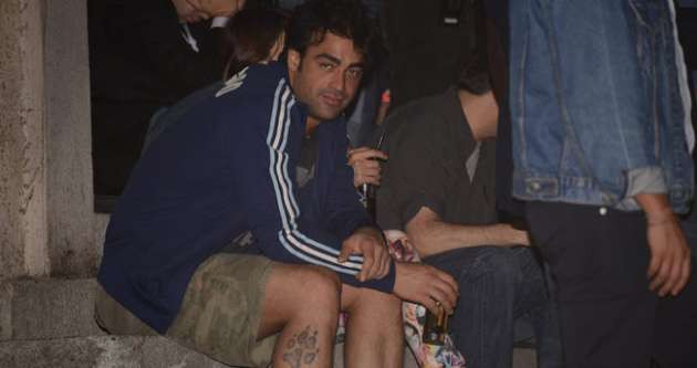 Sarp Levendoğlu apartmana çişini yaptı - Resim: 2