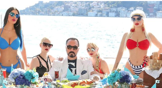 Adnan Oktar cinsel ilişkiye giremiyor tatmin yöntemleri ifşa oldu! - Resim: 1