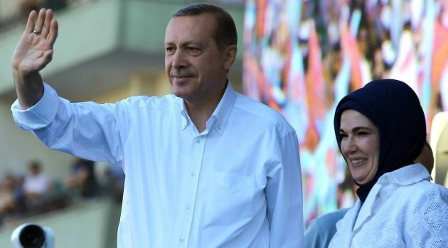 Perihan Savaş'ın türbanlı haline bakın! Emine Erdoğan'ı... - Resim: 1