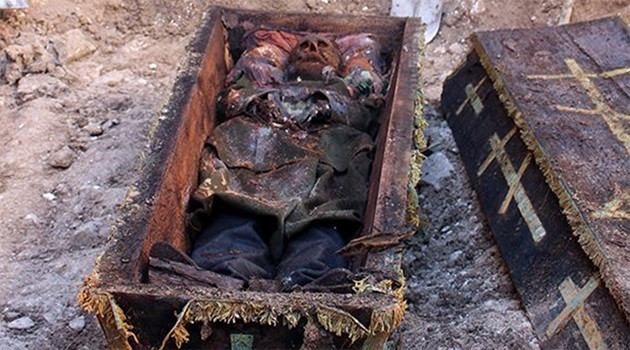 Tabuttaki Rus generalin bulunduğu mahallede esrarengiz olaylar! - Resim: 4