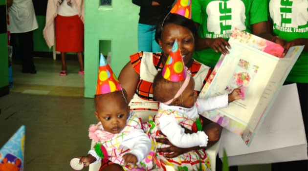 İkizlerin hayatı için büyük mucize tam 50 doktor... - Resim: 3