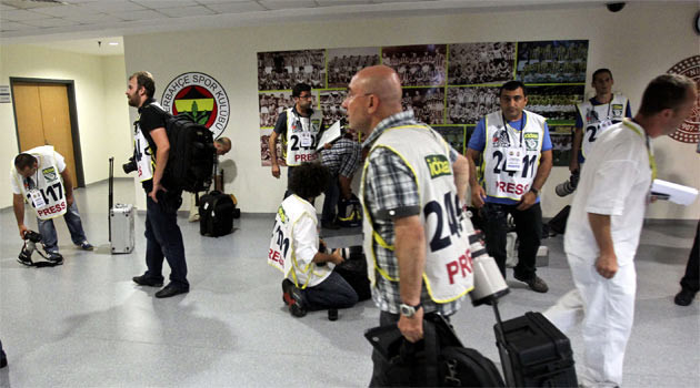 Fenerbahçe maçında olaylar çıktı - Resim: 4