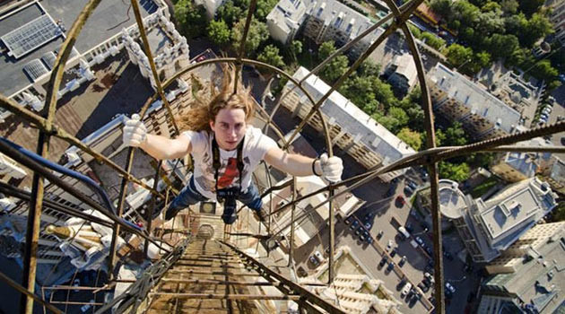 Yüksekliğe meydan okuyan adam - Resim: 3